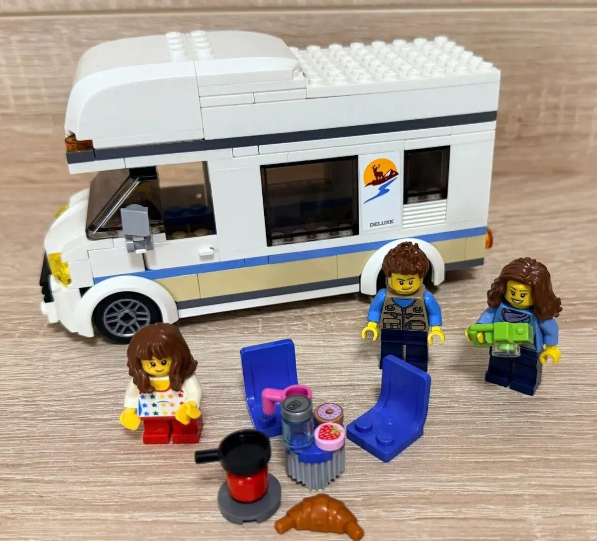 Lego City 60283 Prázdninový karavan