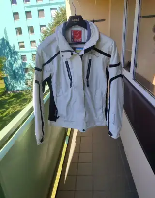 Dámská bunda