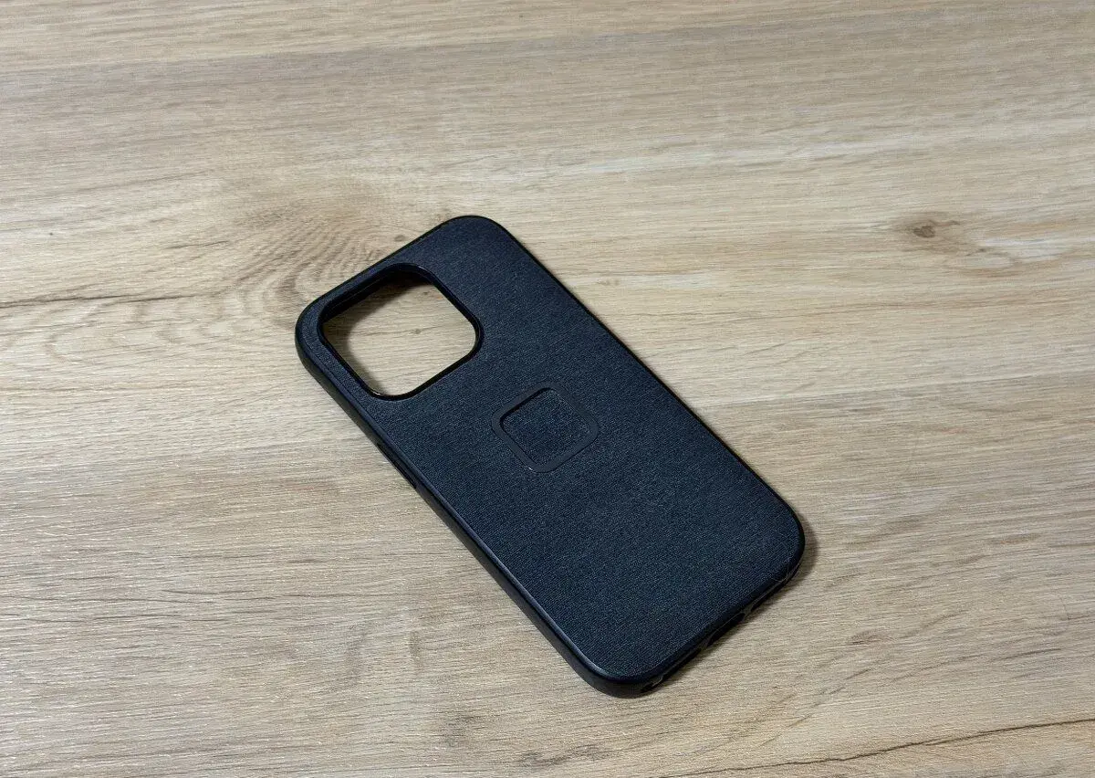 Peak Design Everyday Case pro iPhone 15 Pro