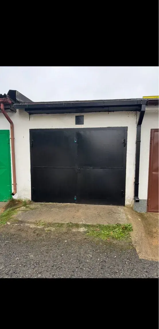 Pronájem zděné garáže – Anenská, Příbram – 19 m²