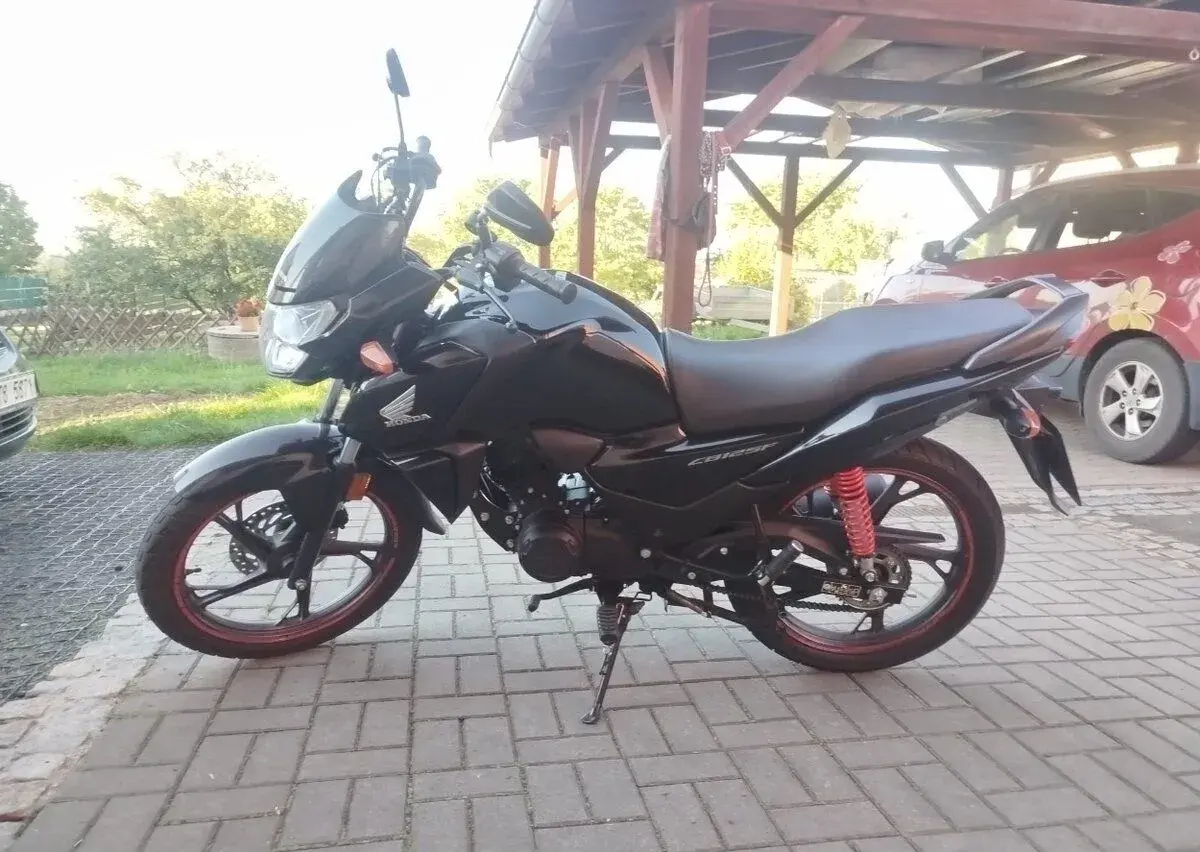 Honda CB125F