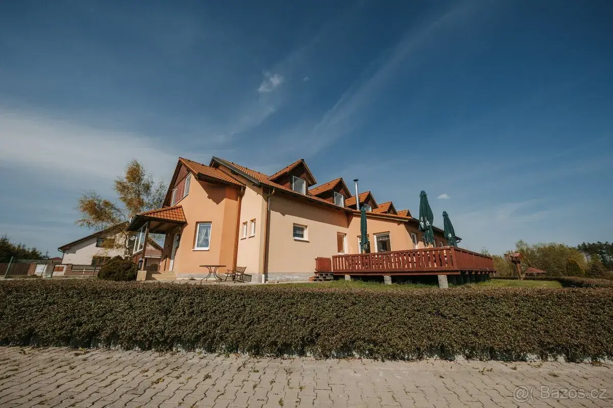 PRODEJ ZAVEDENÉHO PENZIONU I S RESTAURACÍ – SUCHÝ U BOSKOVIC