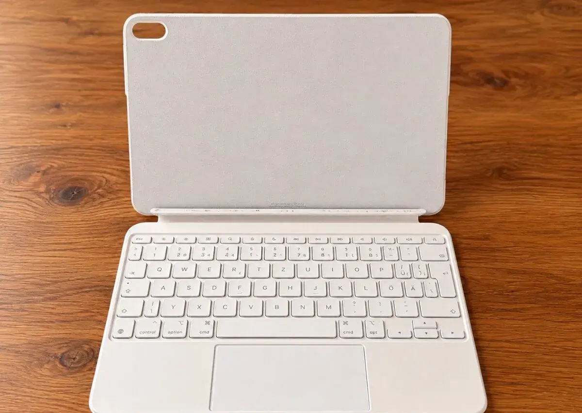 Apple Magic Keyboard Folio – iPad 10. generace – originál