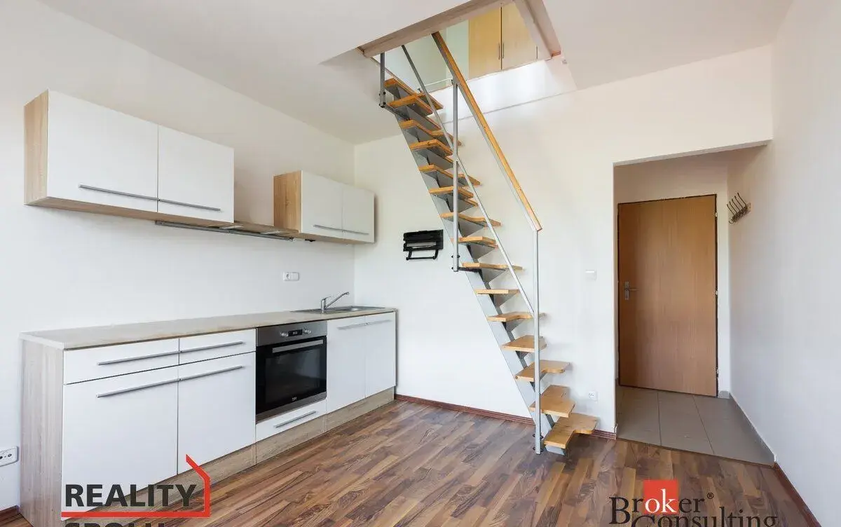 Prodej, byty/2+kk, 37 m2, Herejkova 1013, 33202 Starý Plzene