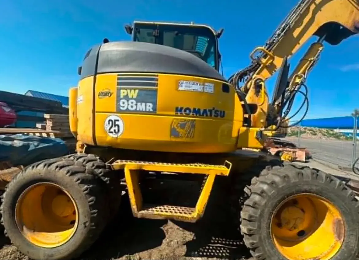 kolový bagr Komatsu PW98MR-6