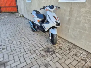 Yamaha aerox 50ccm (70cc) Top Stav