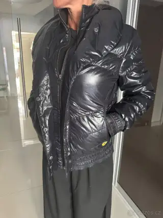 Dámská bunda ferrari