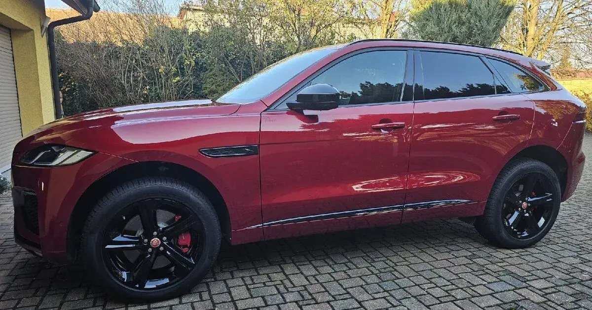 Jaguar F-PACE – 2025, 150 000 km
