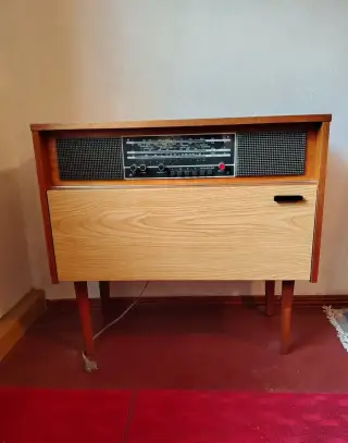Retro radio,gramofon