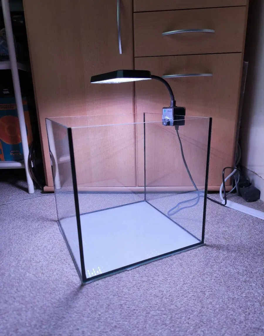 Set Akvarium 30x30x30cm 27L + Led osvětlení RS-S13 12W