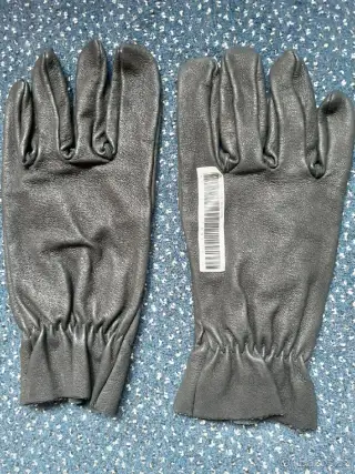 Letní kožené rukavice.