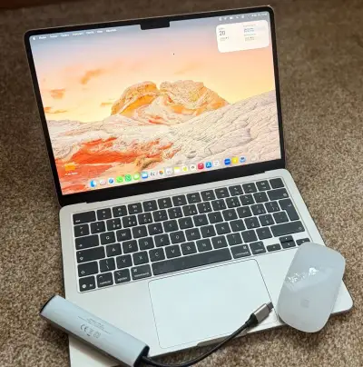 Apple MacBook Air 13,6″ M4, 16 GB RAM, 512 GB