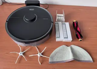 Roborock S5 Max + sada nových náhradních dílů