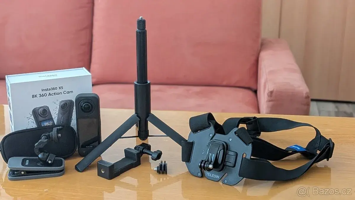Kamera Insta 360 X5 + příslušenství