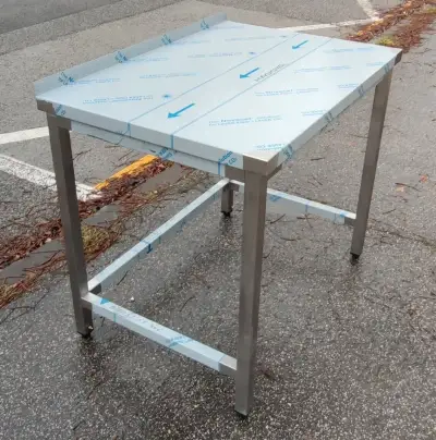 Nerezový gastro stůl, pracovní stůl