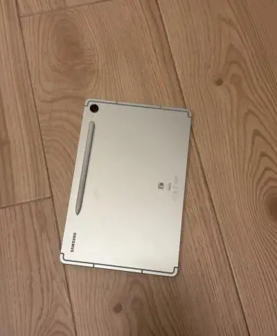 Samsung tablet - tab s9 fe