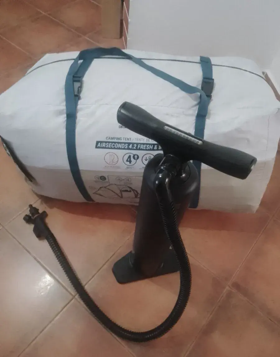 Nafukovací stan pro 4 osoby