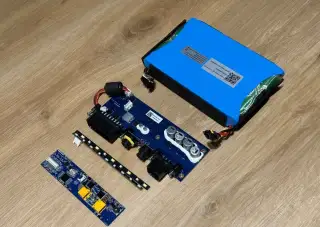 Onewheel XR bateria, controller, LED, nabijecka