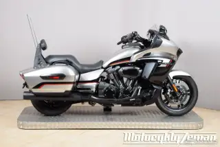 Yamaha XV 1900 Star Eluder GT Package