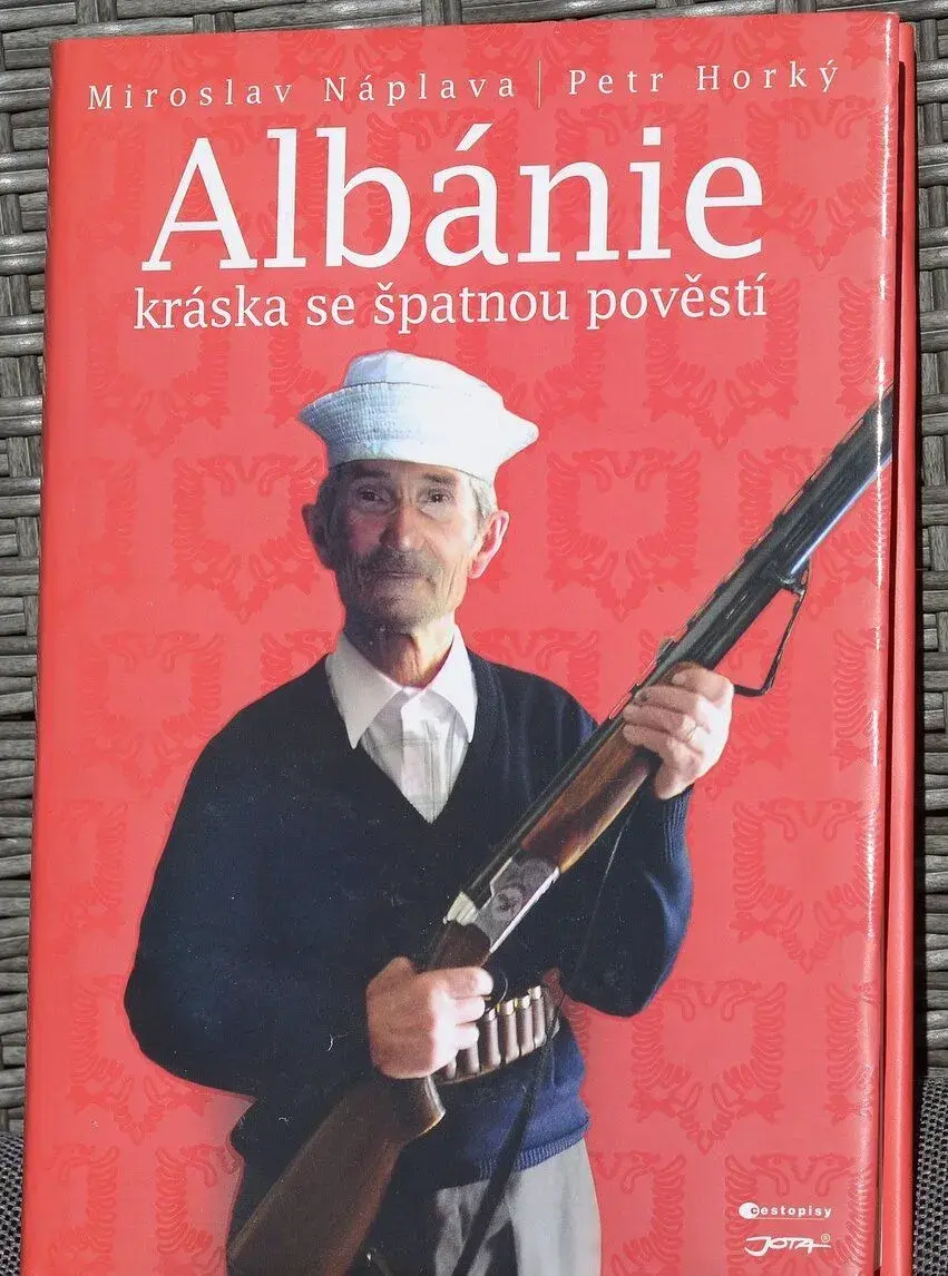 Albánie kráska se špatnou pověstí - Náplava / Horký