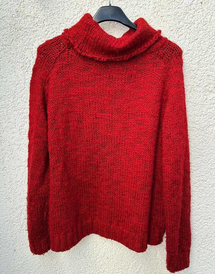 Červený pletený rolák oversize M/L - huňatý - rolákový límec