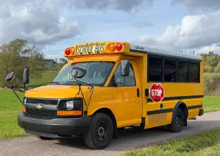 CHEVOLET EXPRESS – USA SCHOOLBUS – 4.8 EFI BENZÍN