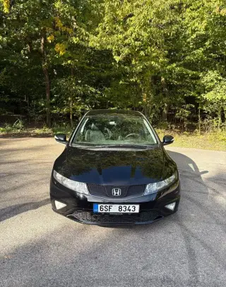 Honda Civic – 2011, 145 000 km