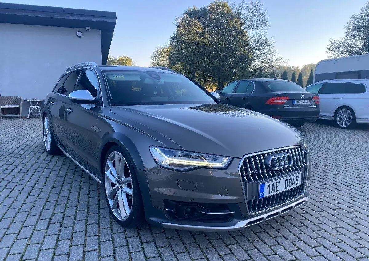 Audi A6 – 261 300 km
