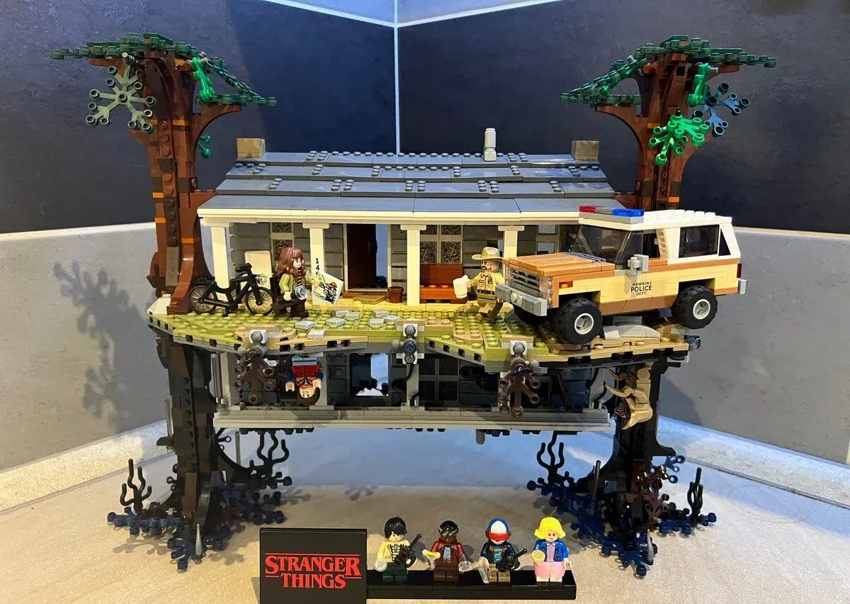 Lego 75810 - Stranger Things - The Upside Down