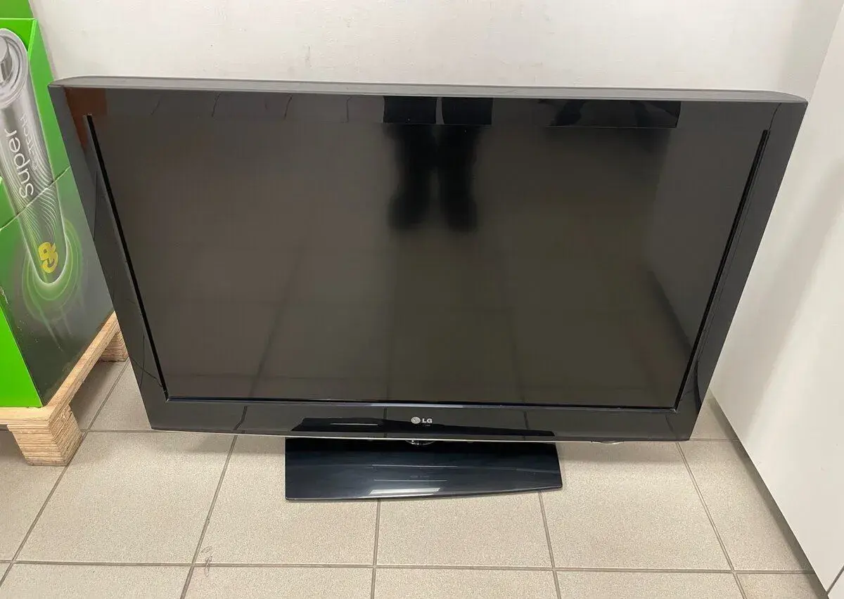 LG TV 120cm úhlopříčka