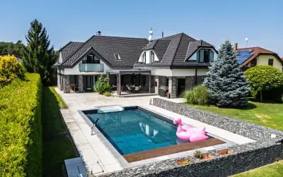 Prodej výjimečné rodinné vily 546 m² s bazénem, pozemek 1 60