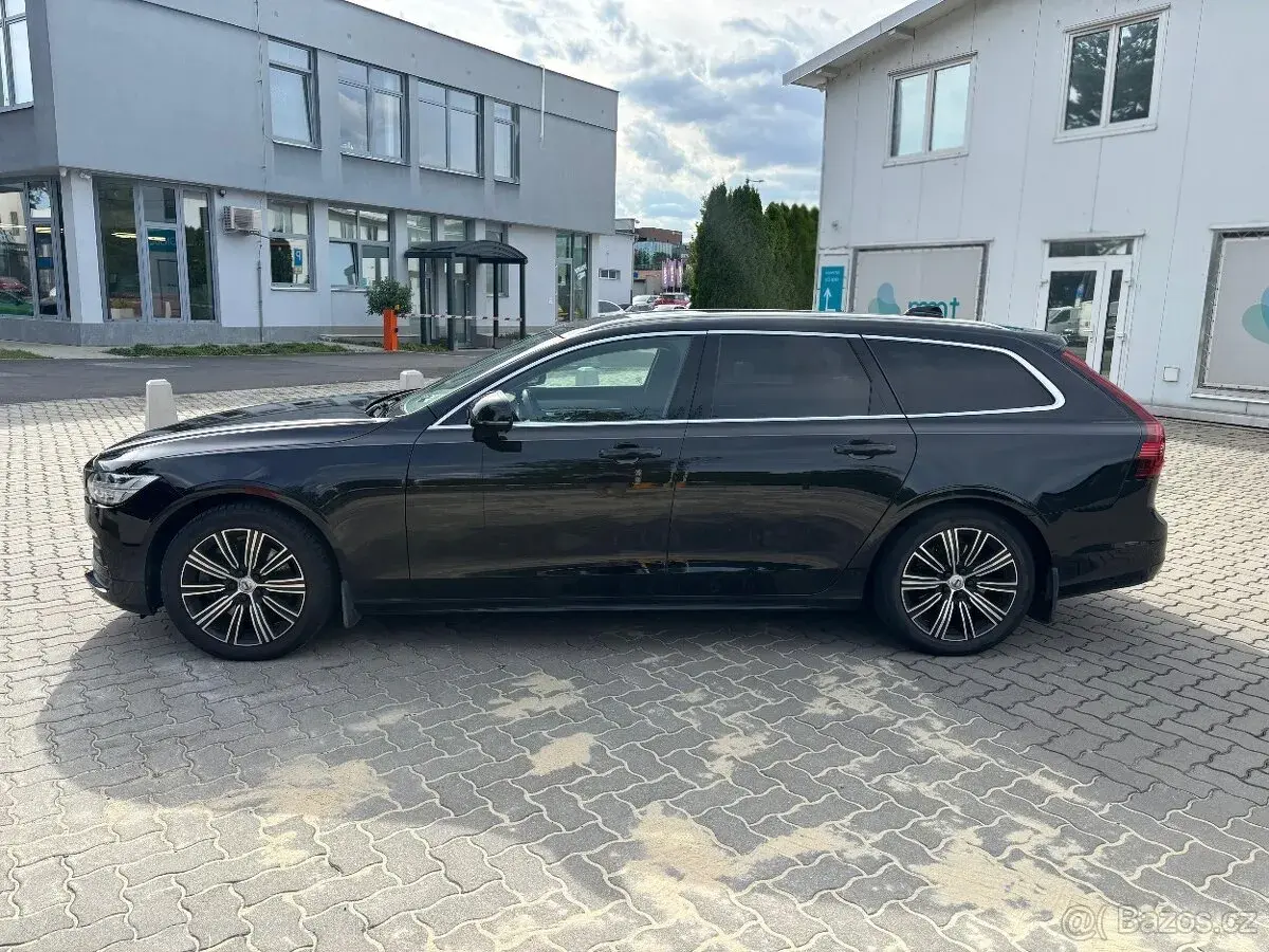 Volvo V90 – 2021, 125 000 km