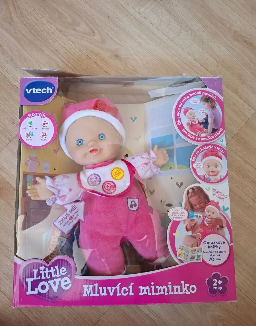 Samolepky na zeď, domeček pro panenky, puzzle, auta.