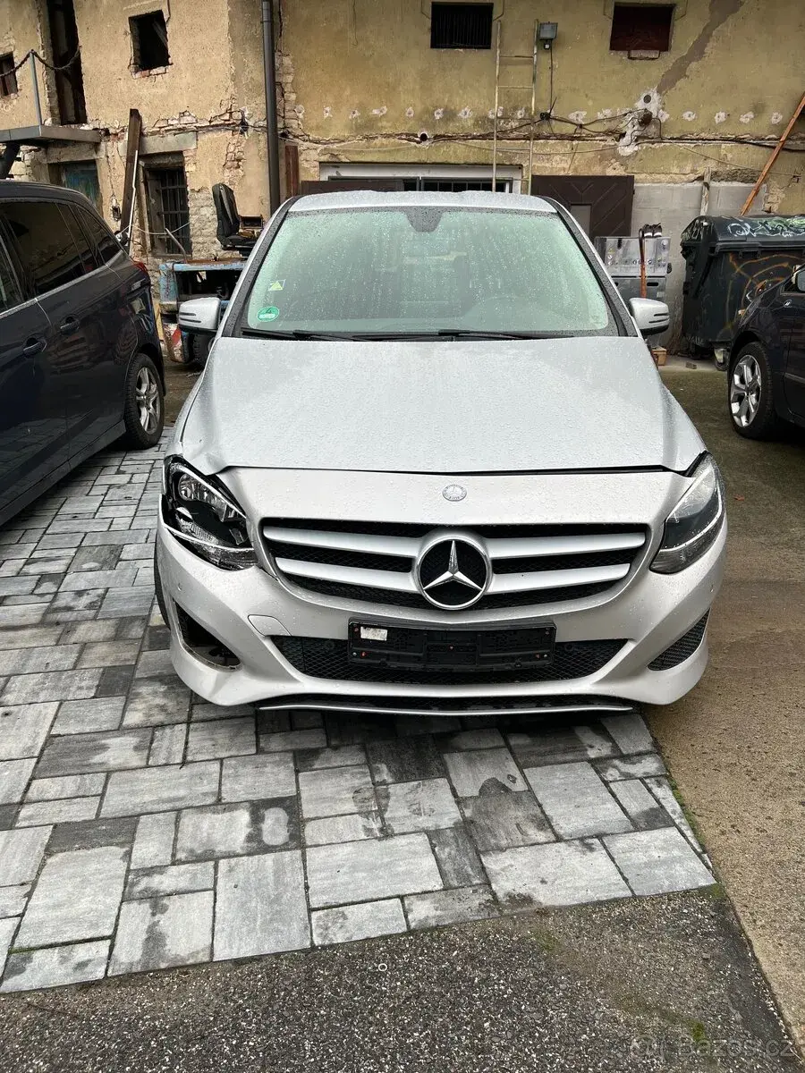 Mercedes-Benz B180 – 2015, 188 000 km