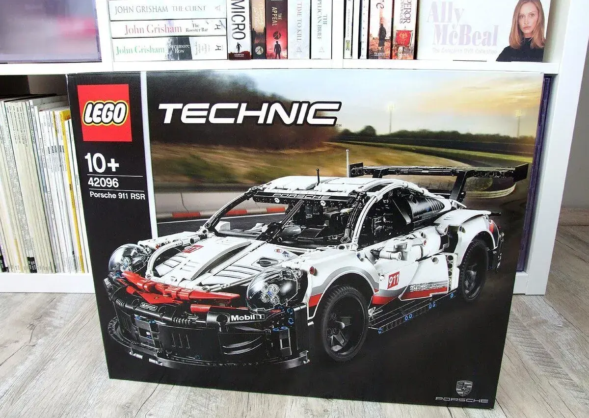 LEGO Technic 42096 Porsche 911 RSR