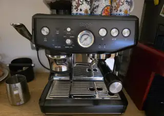Sage Barista Express Impress (SES876) – Černý, v záruce