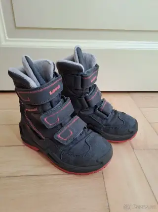 Zimní boty zn. Lowa, vel. 28
