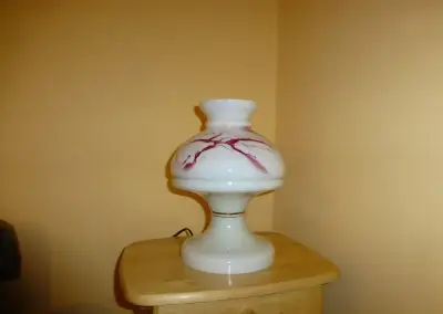 skleněná retro lampa