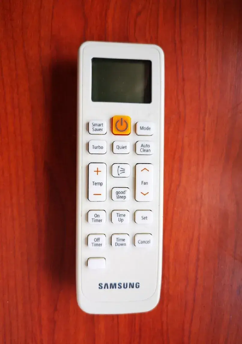 Dálkový ovladač pro klimatizaci Samsung