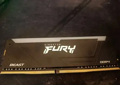 Kington Fury beast RGB 8gb ddr4 3600mgh