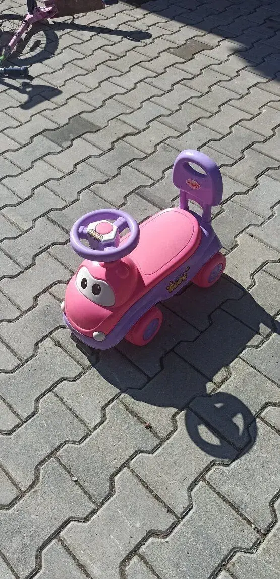 Odrážedlo auto