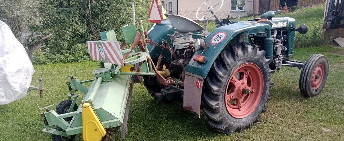 AZM 156 kartáč za traktor