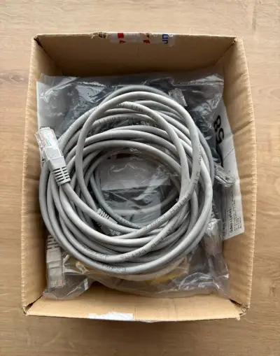 Sada 11 kusů síťových LAN kabelů (Ethernet)