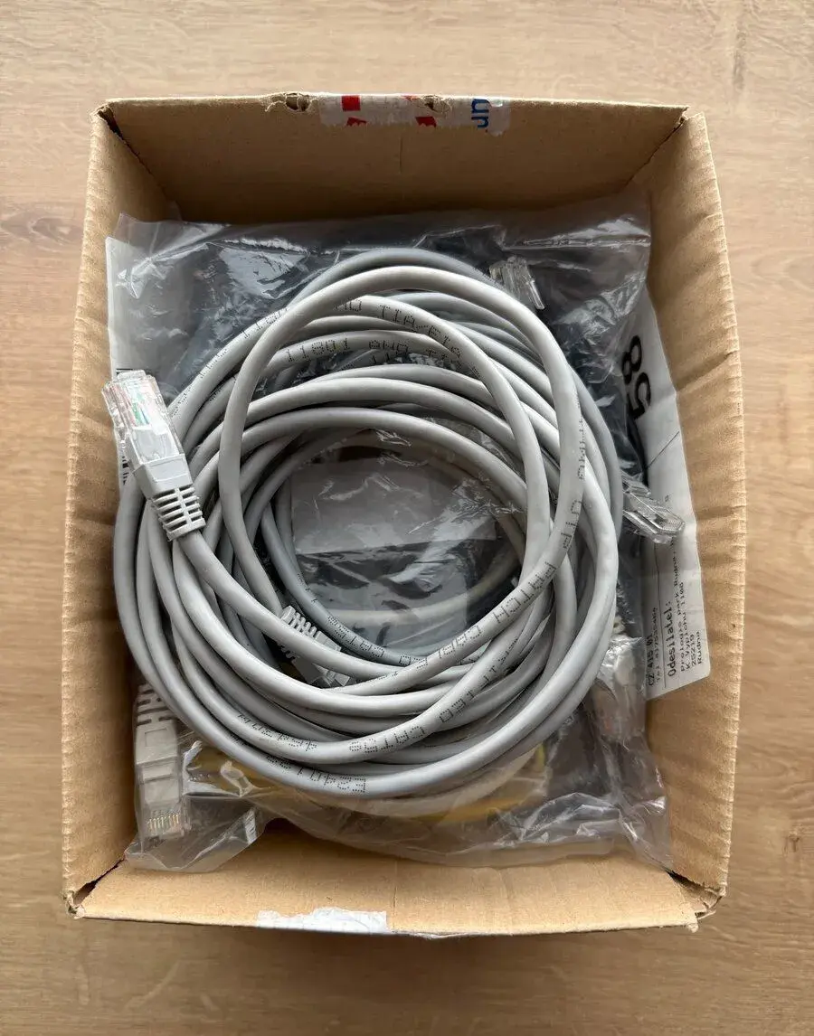 Sada 11 kusů síťových LAN kabelů (Ethernet)