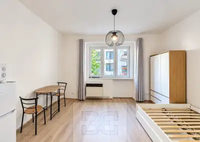 Pronájem bytu 1+kk 27 m², Praha - Libeň, ev.č. N09886