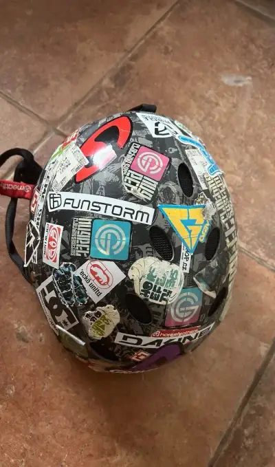 Přilba na lyže nebo snowboard