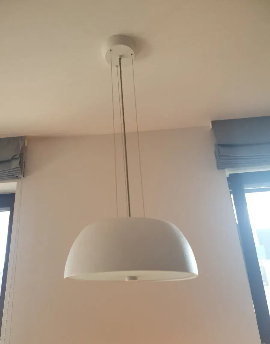 Lustr na lanku zn. Eglo
