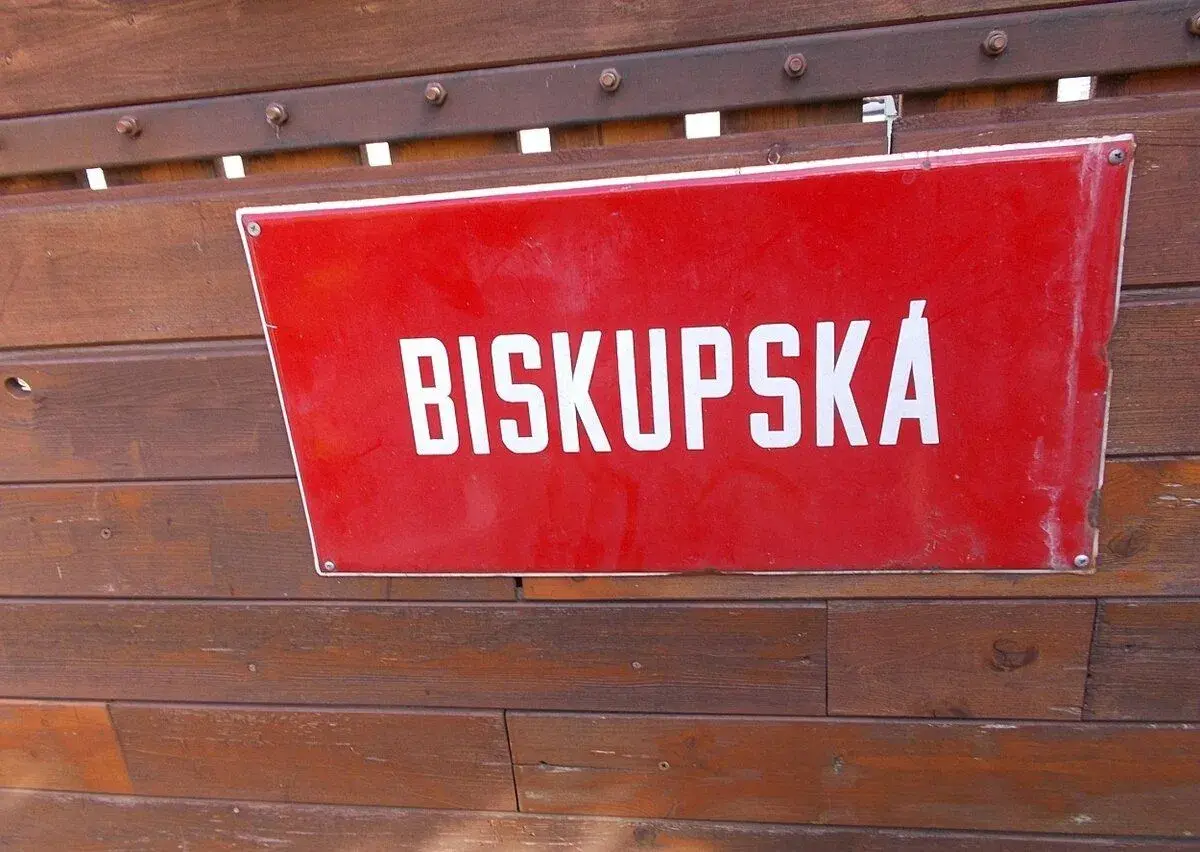Stará smaltovaná cedule