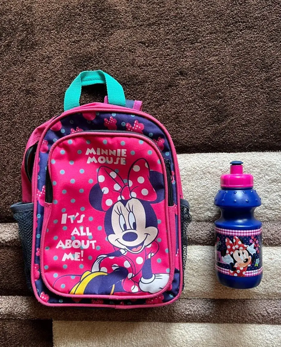 Dívčí batoh Minnie + flaška na pití Minnie