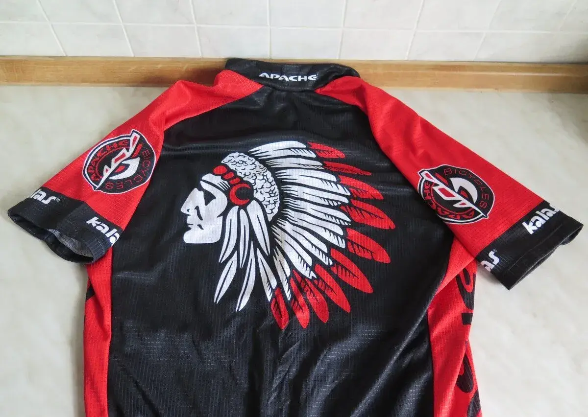 Dres na kolo APACHE - cyklodres